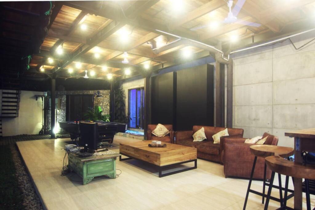 Villa Amalura I Yogyakarta Ngoại thất bức ảnh
