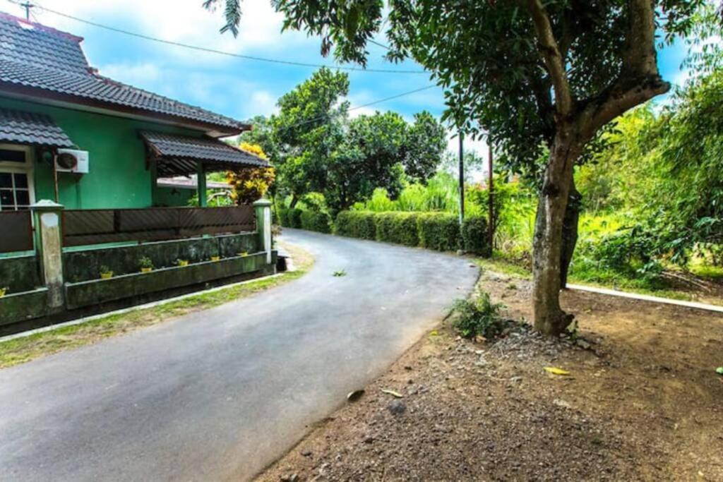 Villa Amalura I Yogyakarta Ngoại thất bức ảnh